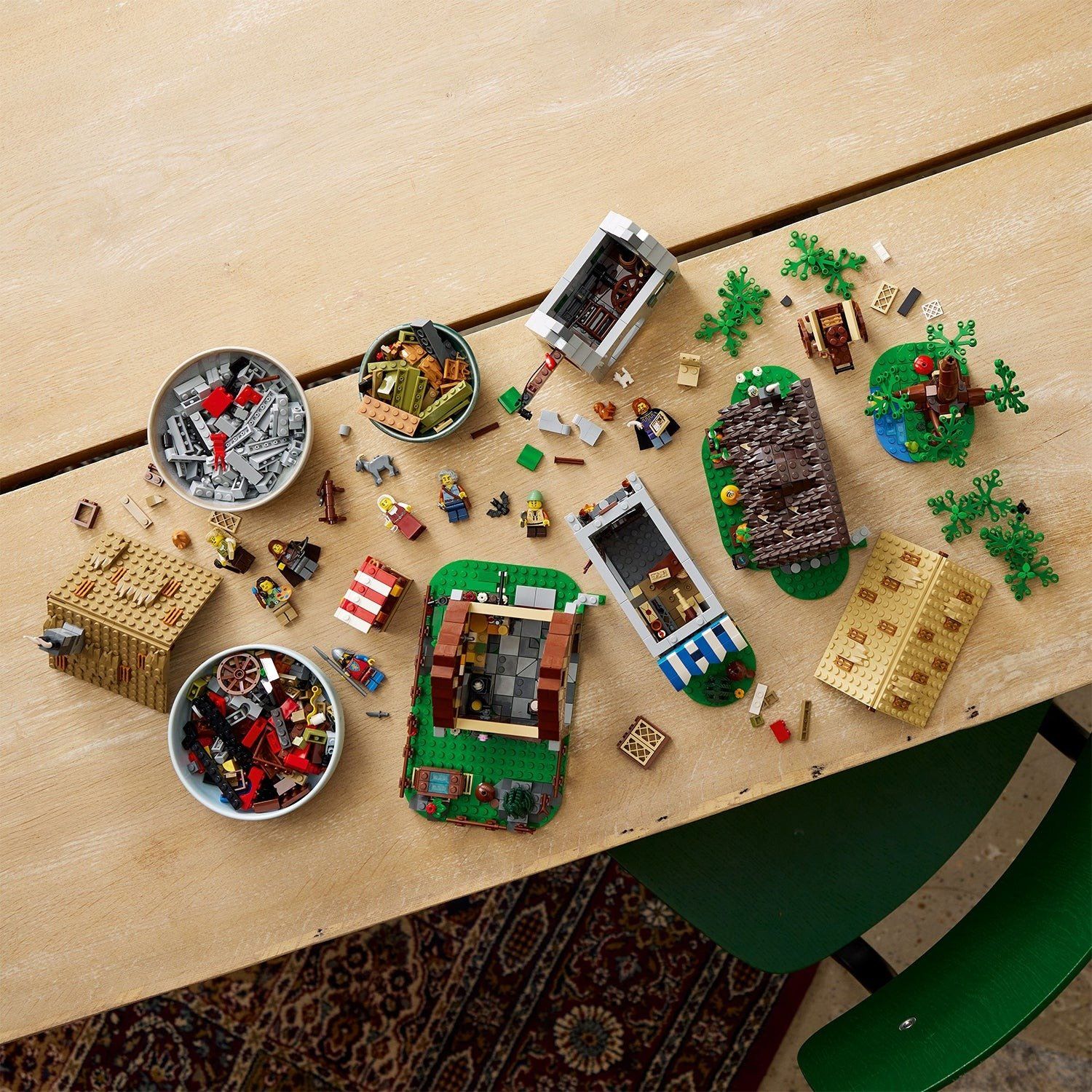Lego Icons Medieval Town Square Quảng Trường Thị Trấn 10332