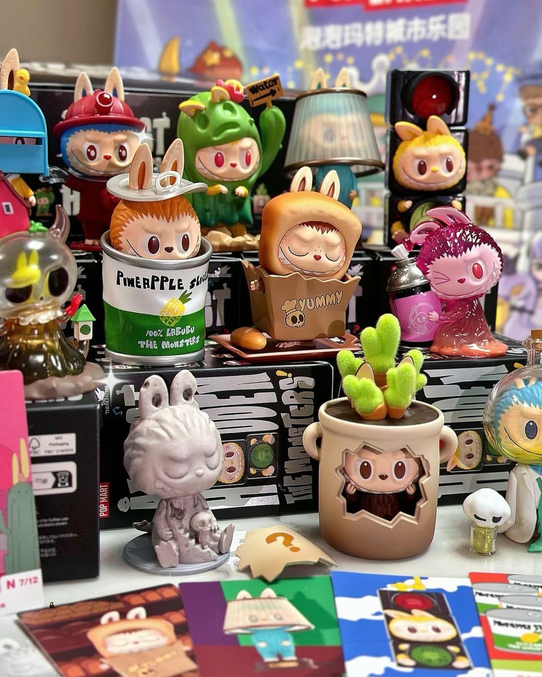 Mô Hình Đồ Chơi POP MART THE MONSTERS Almost Hidden 6941848273819
