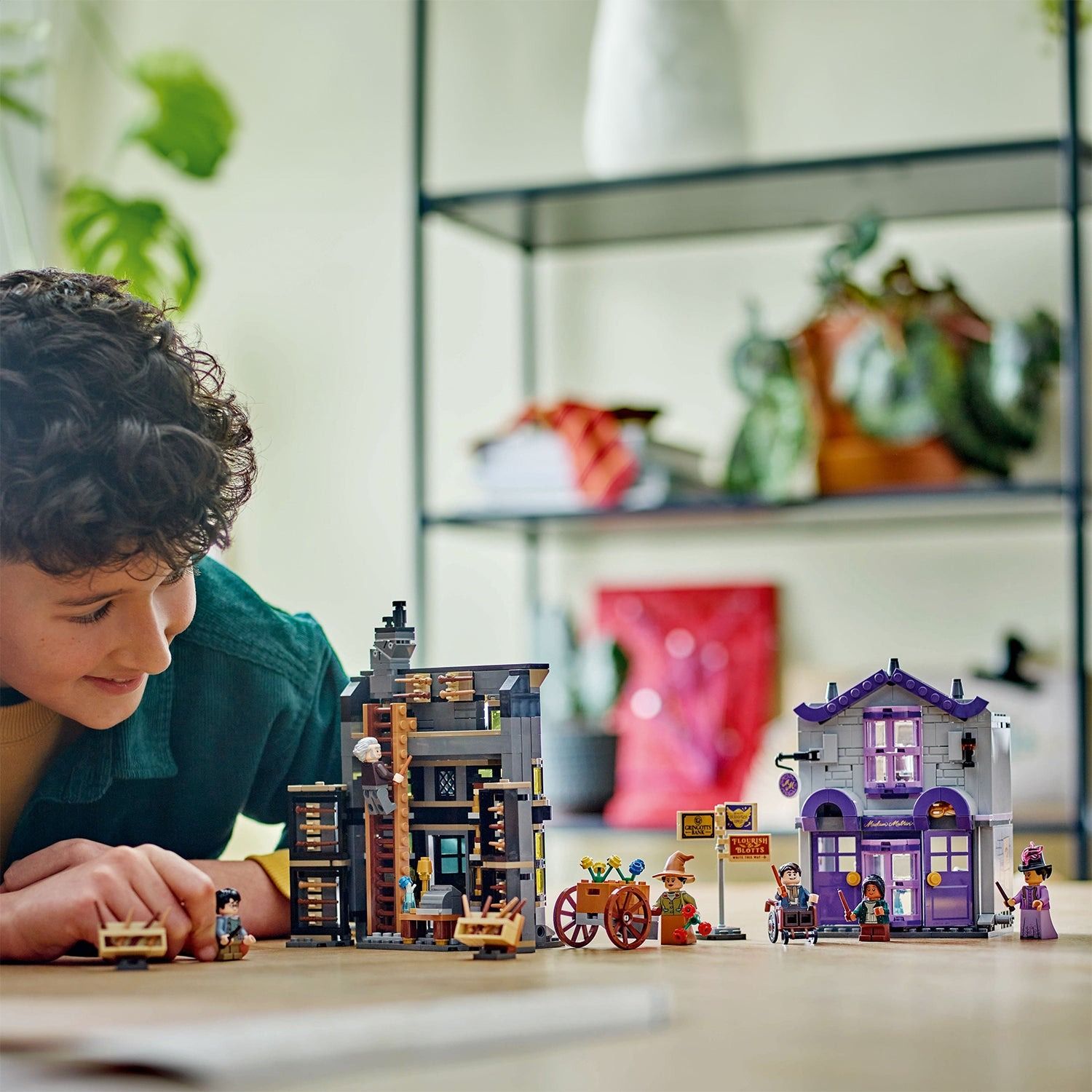 Lego Harry Potter Áo Choàng Của Malkin 76439