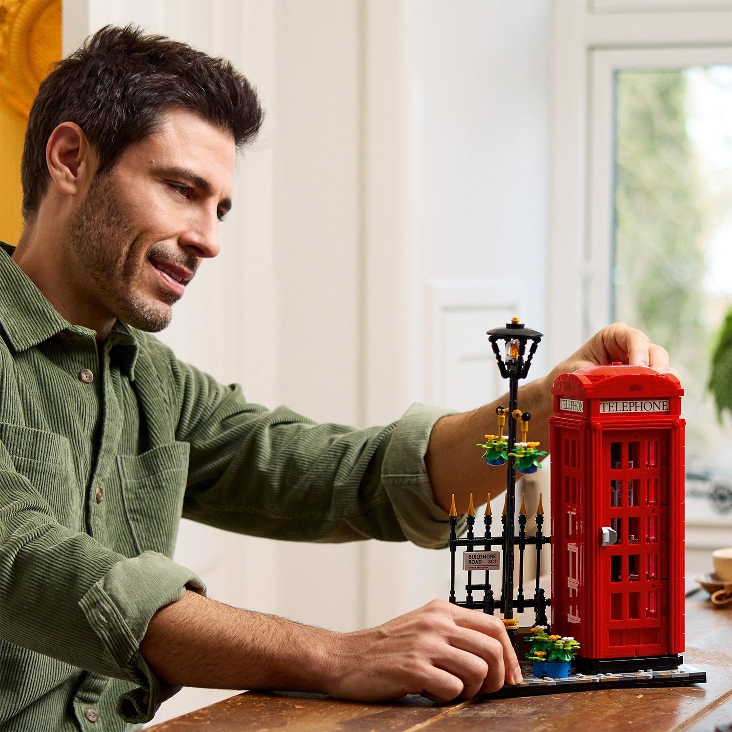 Lego Ideas Red London Telephone Box Hộp Điện Thoại 21347