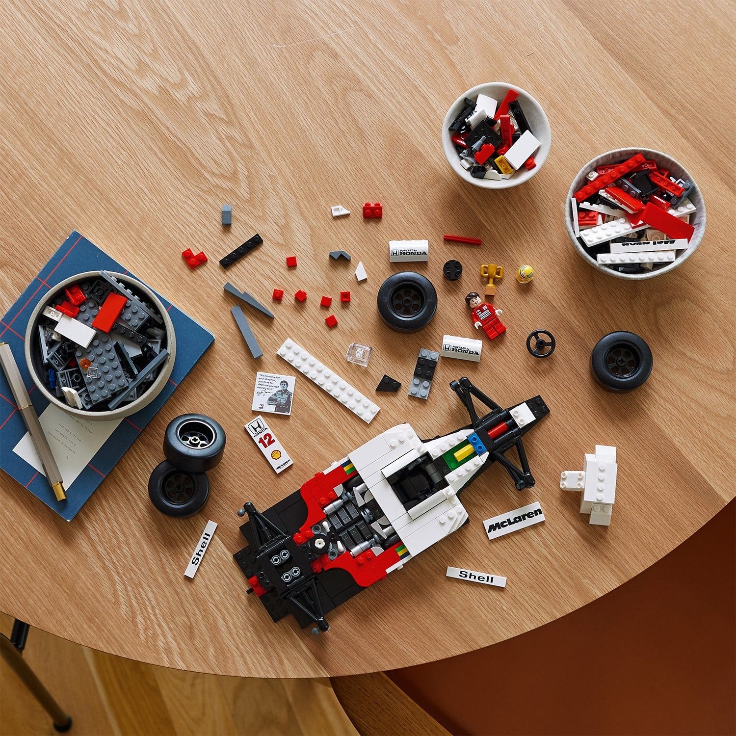 Lego Icons Siêu xe thể thao McLaren F1 Mp4/4 10330