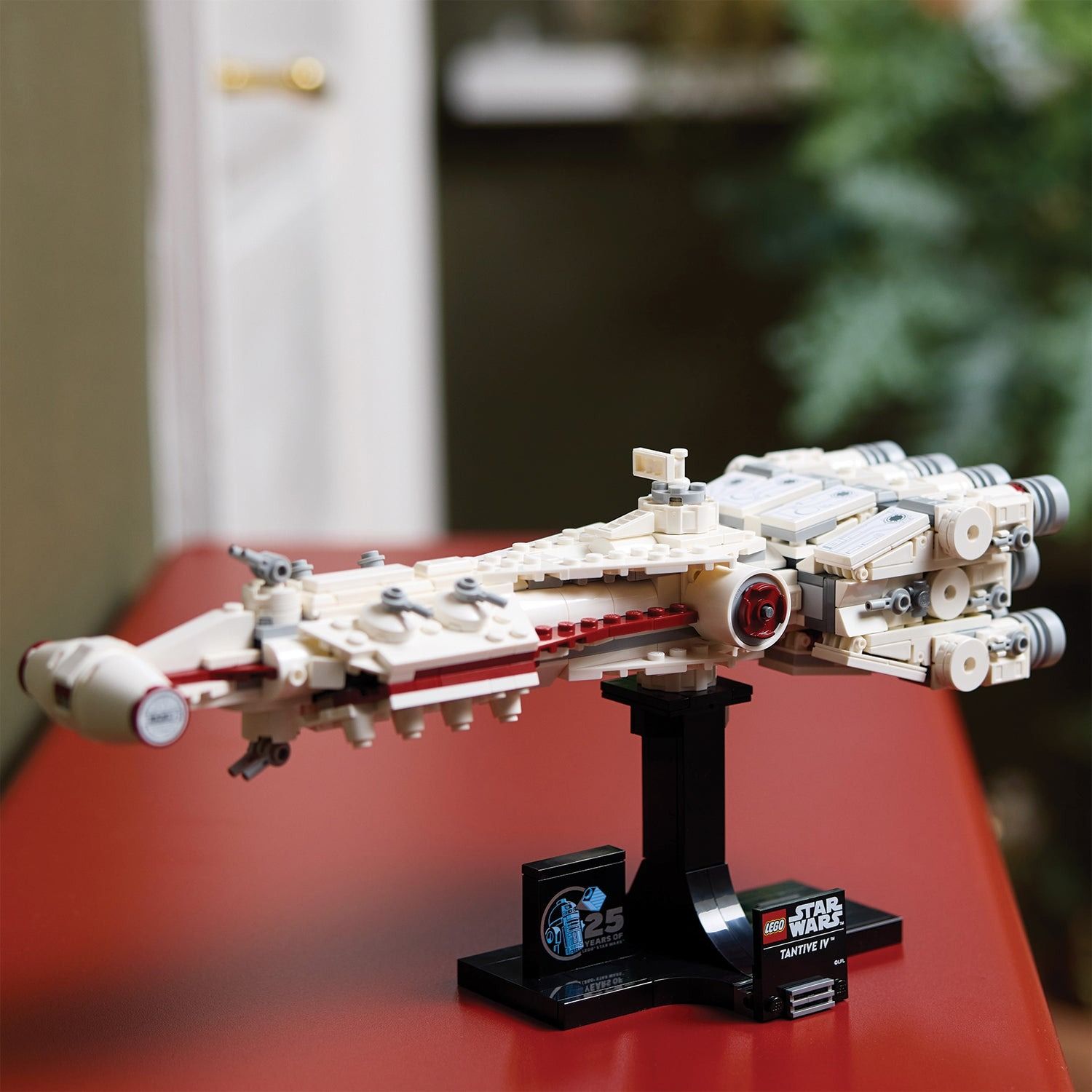 Lego Star Wars Phi Thuyền Tantive IV 75376