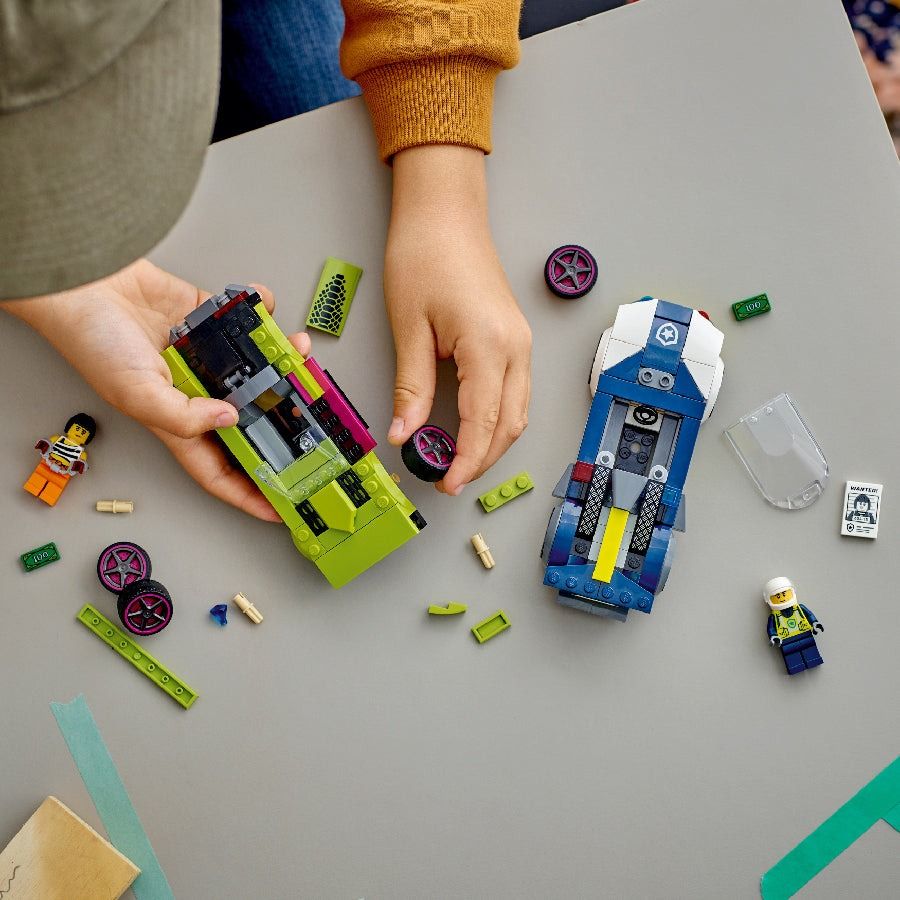 Lego City Xe cảnh sát truy bắt tội phạm 60415