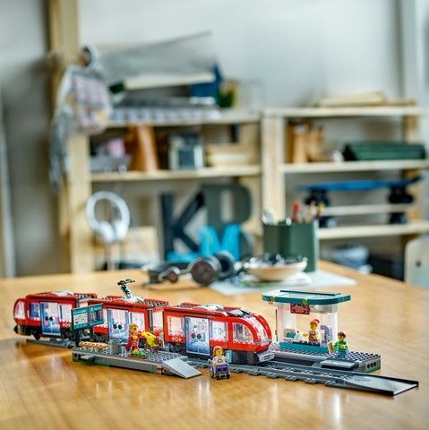 Lego City Tàu điện & nhà ga thành phố 60423