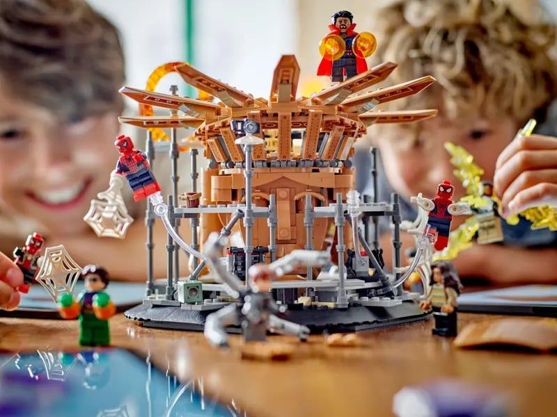Lego AVENGERS Spider-Man Final Battle Trận Chiến Cuối Cùng 76261