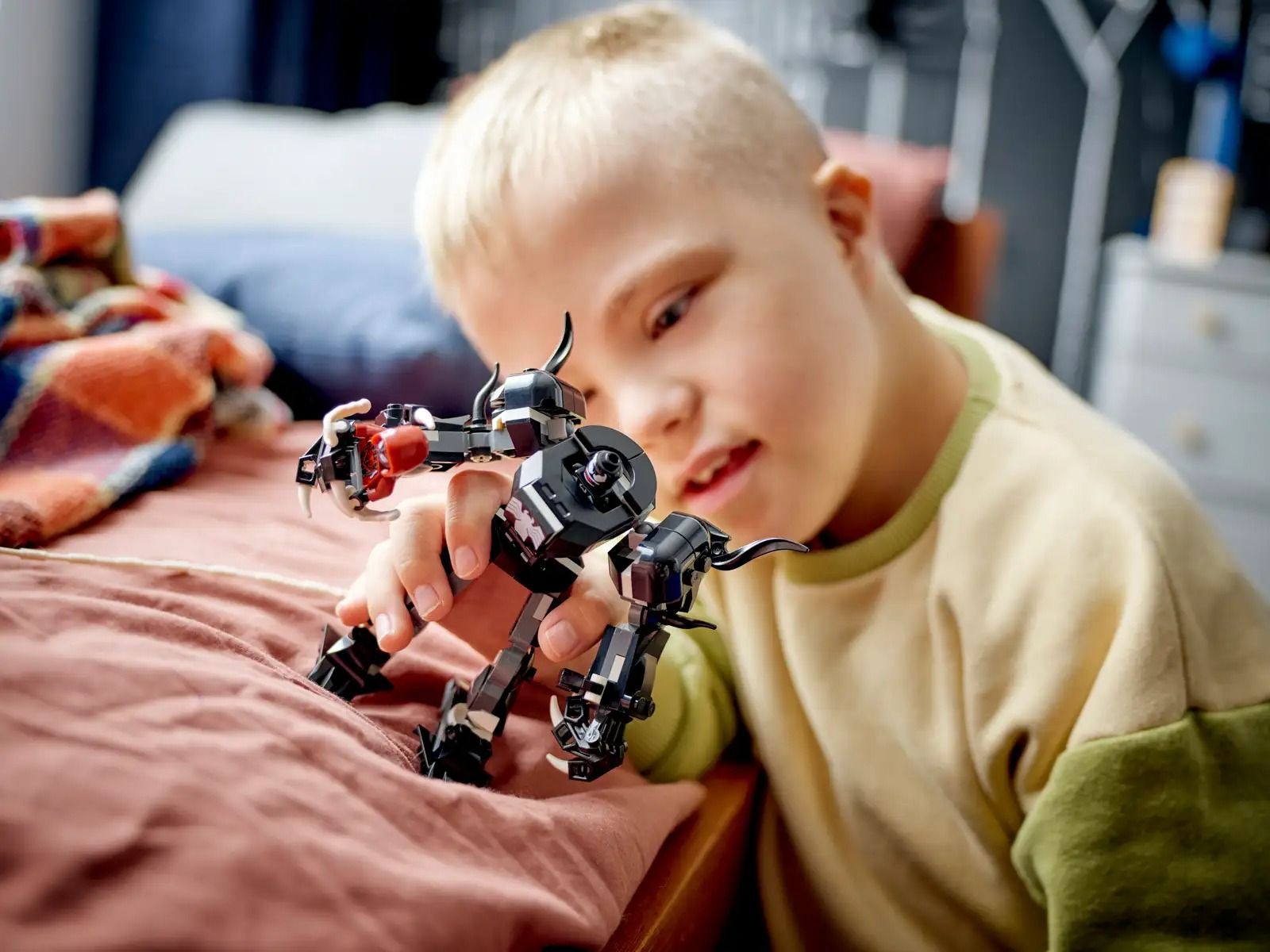 Lego Chiến giáp Venom 76276