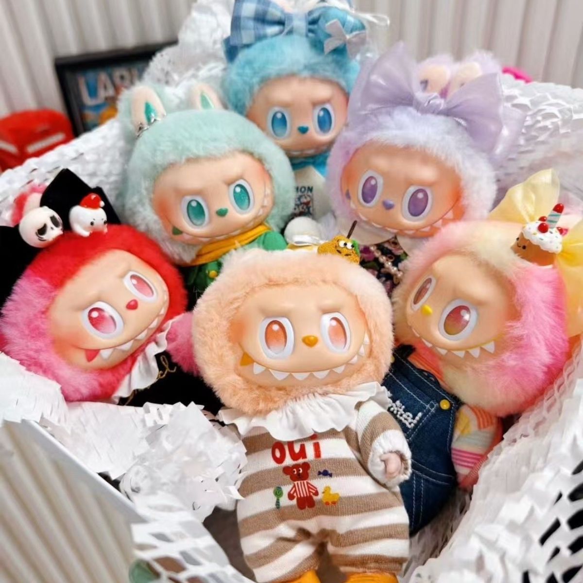 Mô Hình Đồ Chơi POP MART THE MONSTERS Big into Energy Series-Vinyl Plush 69418482447424