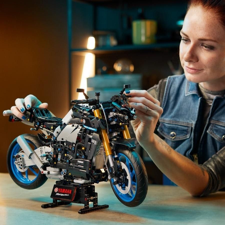 Lego Technic Siêu xe Yamaha MT 2022 42159
