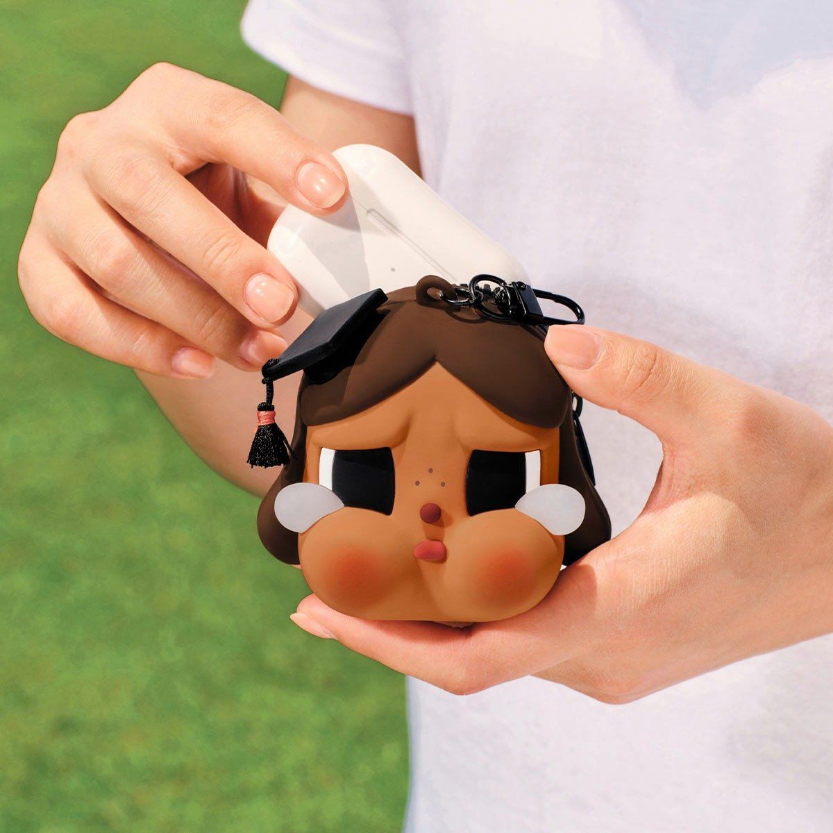 Móc treo túi Sunset Concert Series-Earphone Bag (Love Makes Us Cry)