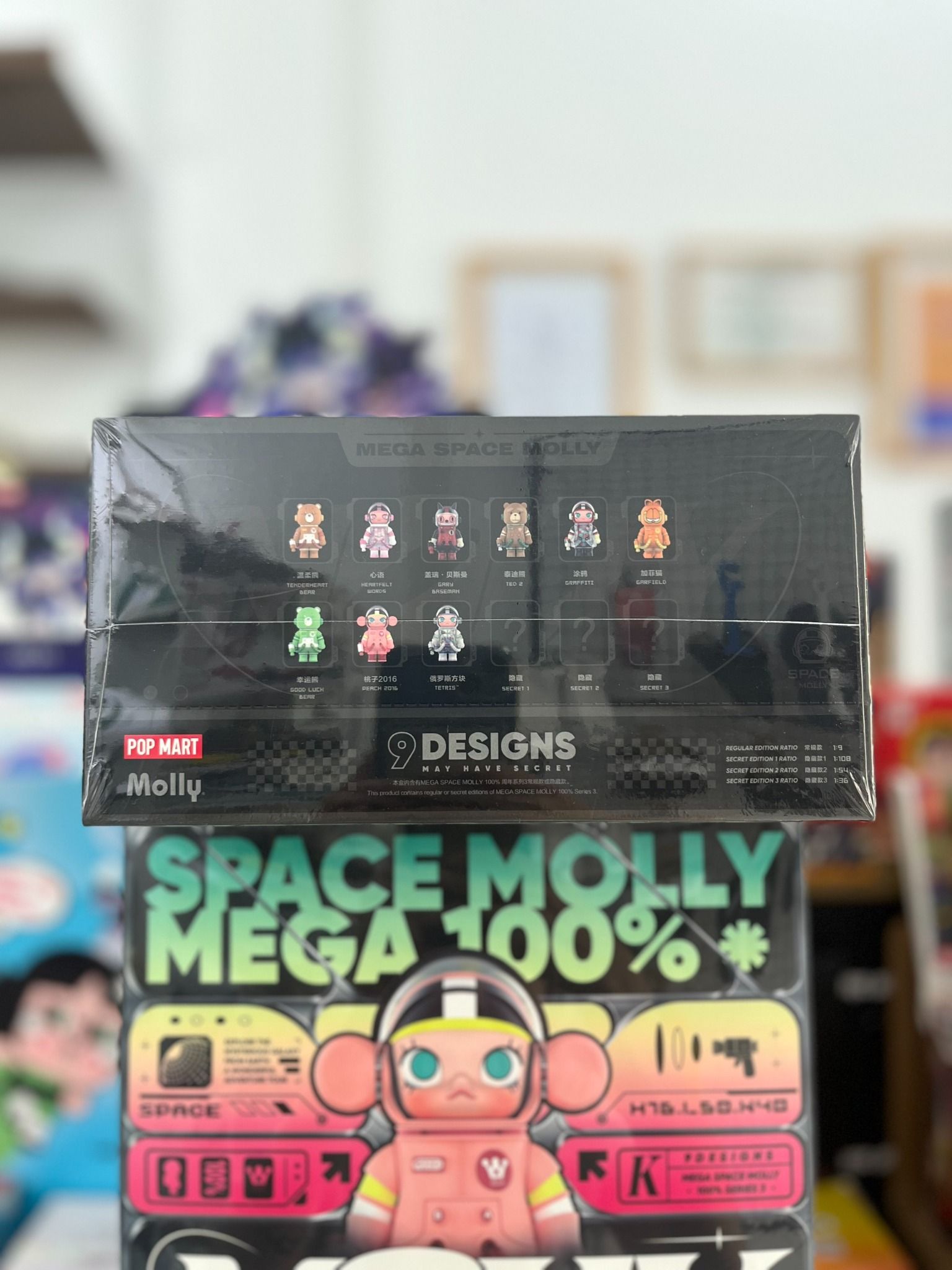 Mô Hình Đồ Chơi POP MART Mega Collection 100% Space Molly Series 3