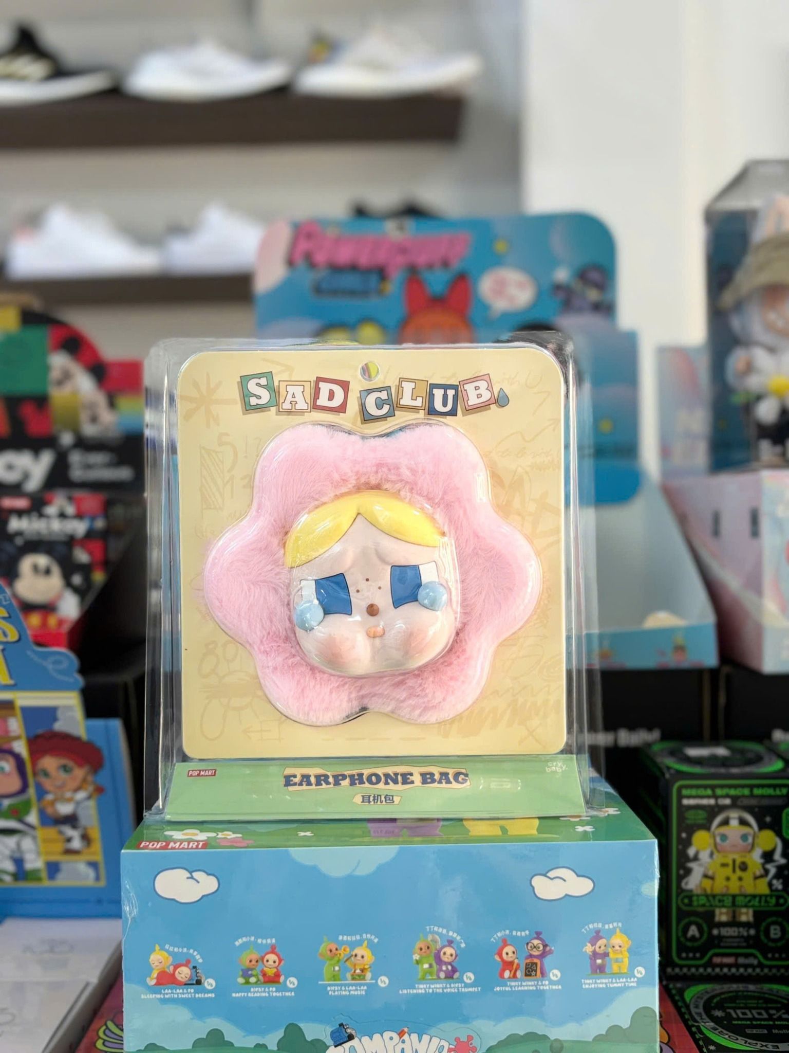 Mô Hình Đồ Chơi POP MART Crybaby Sad Club Series-Earphone Bag Toys