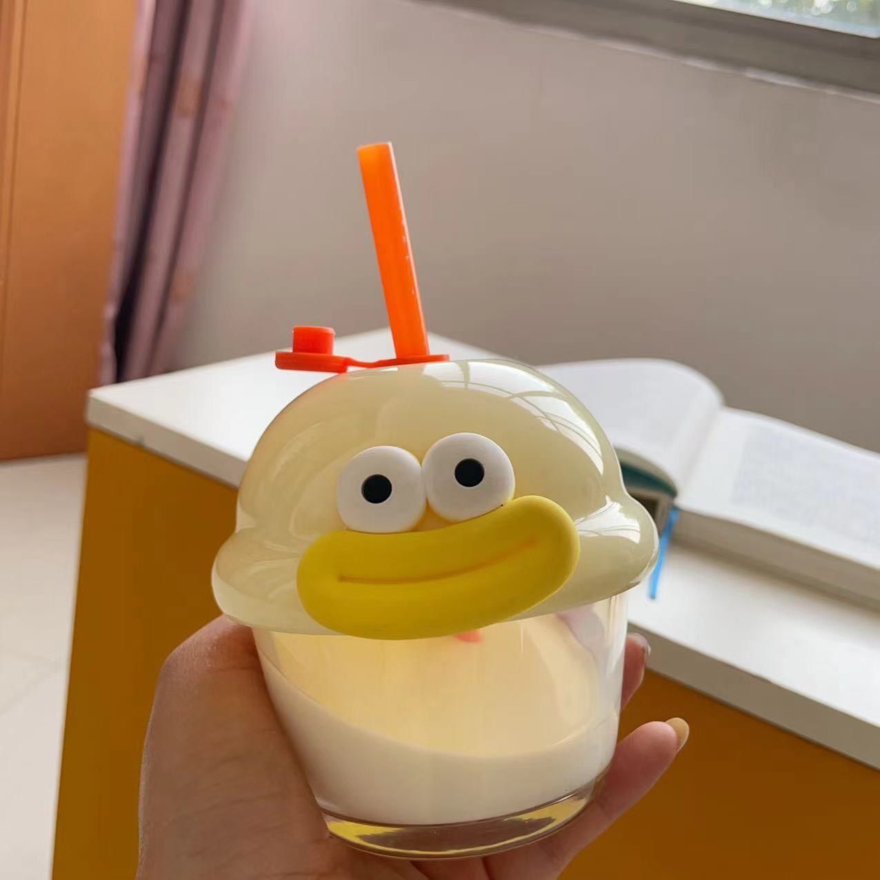 Ly cốc thủy tinh Basic kèm charm funny vibes big eyes