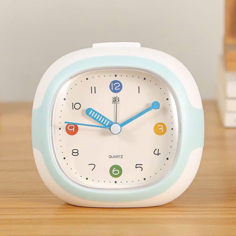 Đồng hồ báo thức để bàn