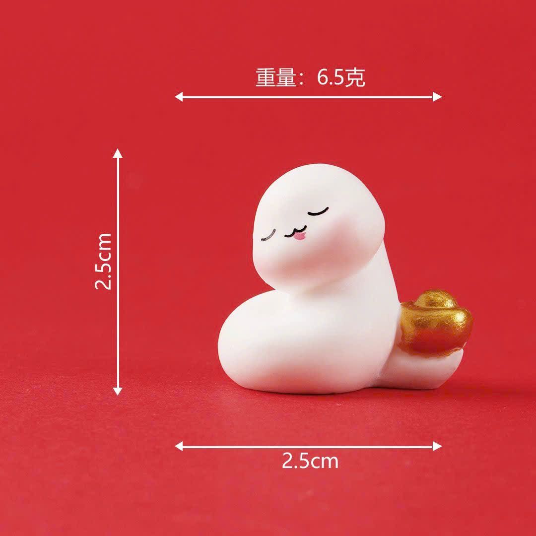 Bé Na Để Bàn Trưng Cảnh Quan 2025