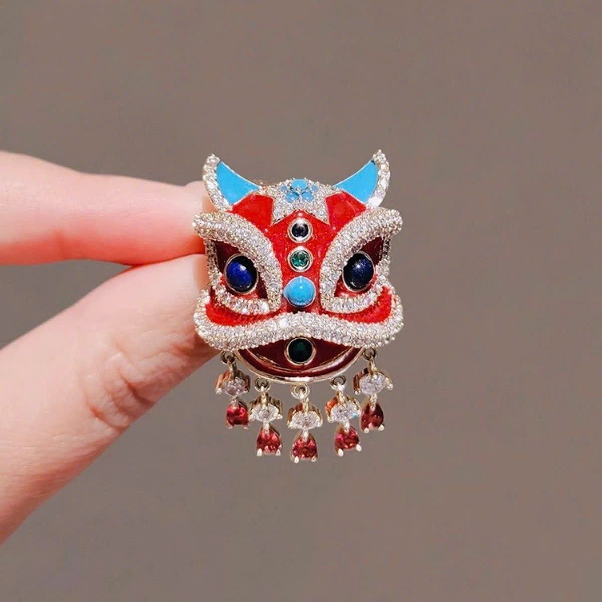 Cài Áo Kỳ Lân