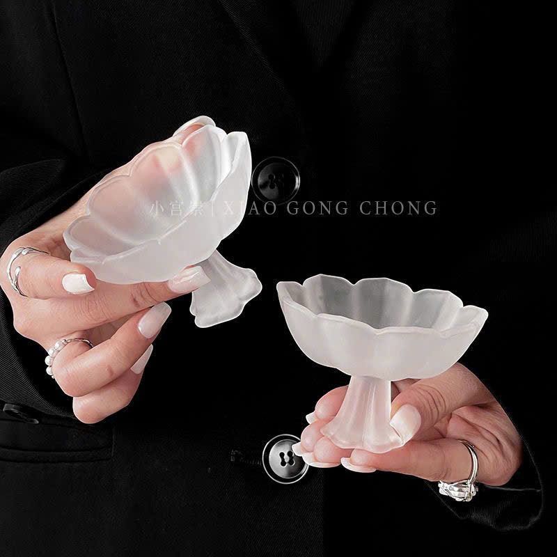 Chén Thủy Tinh Lưu Ly
