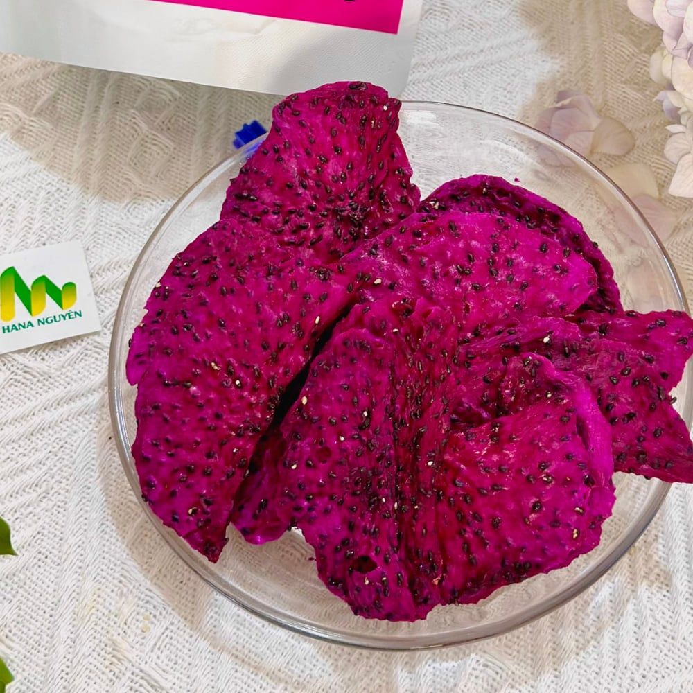 Thanh long sấy thăng hoa 50g HANA NGUYÊN, ngon ngọt bổ dưỡng, chuyên đi xuất khẩu nhiều nước