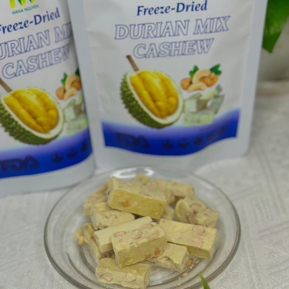 Sầu riêng mix hạt điều sấy thăng hoa 50g Thương Hiệu HANA NGUYÊN