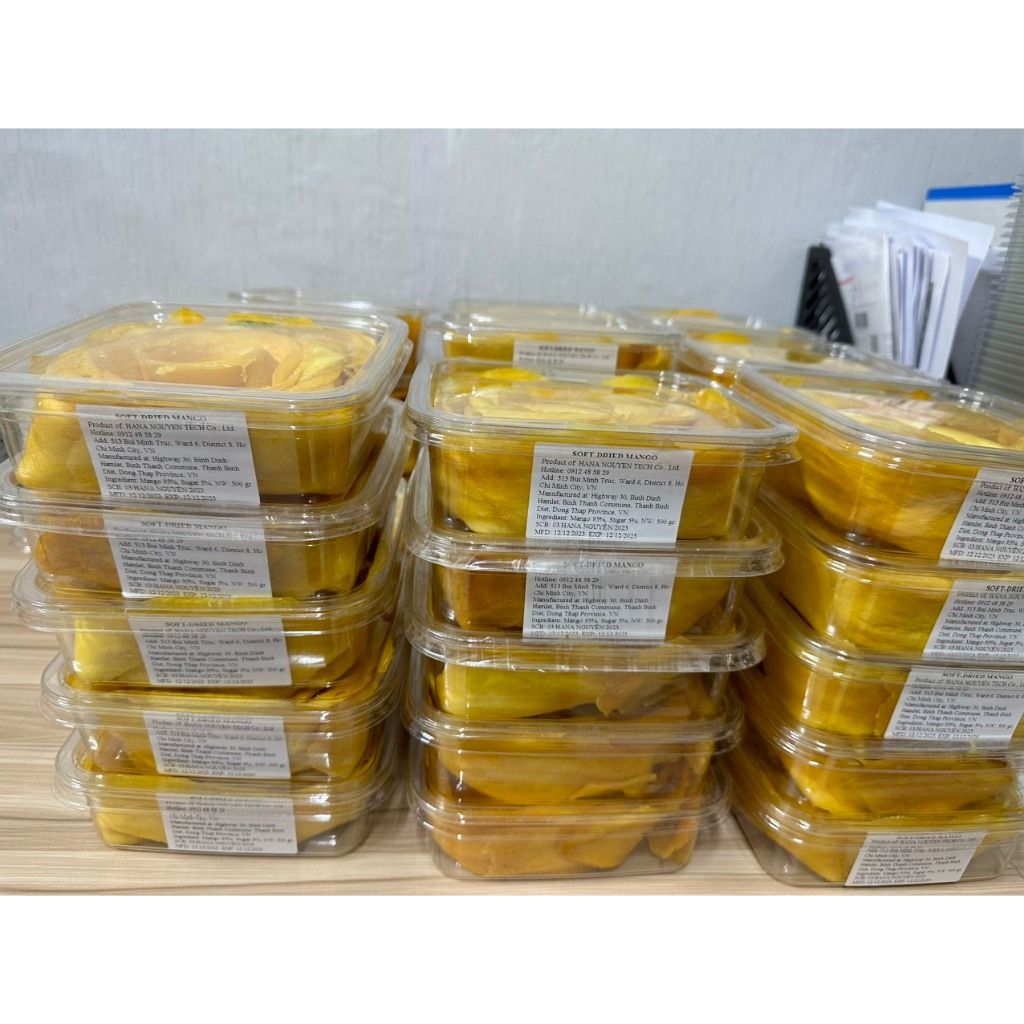 Xoài sấy dẻo xếp hoa Hana Nguyên, vị chua ngọt tự nhiên, đồ ăn vặt, đạt chất lượng xuất khẩu