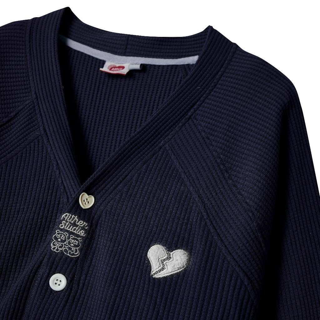 AIAI OFFICIAL Áo khoác nữ Cardigan Bad Hearts Don't Break Hearts thêu logo thương hiệu