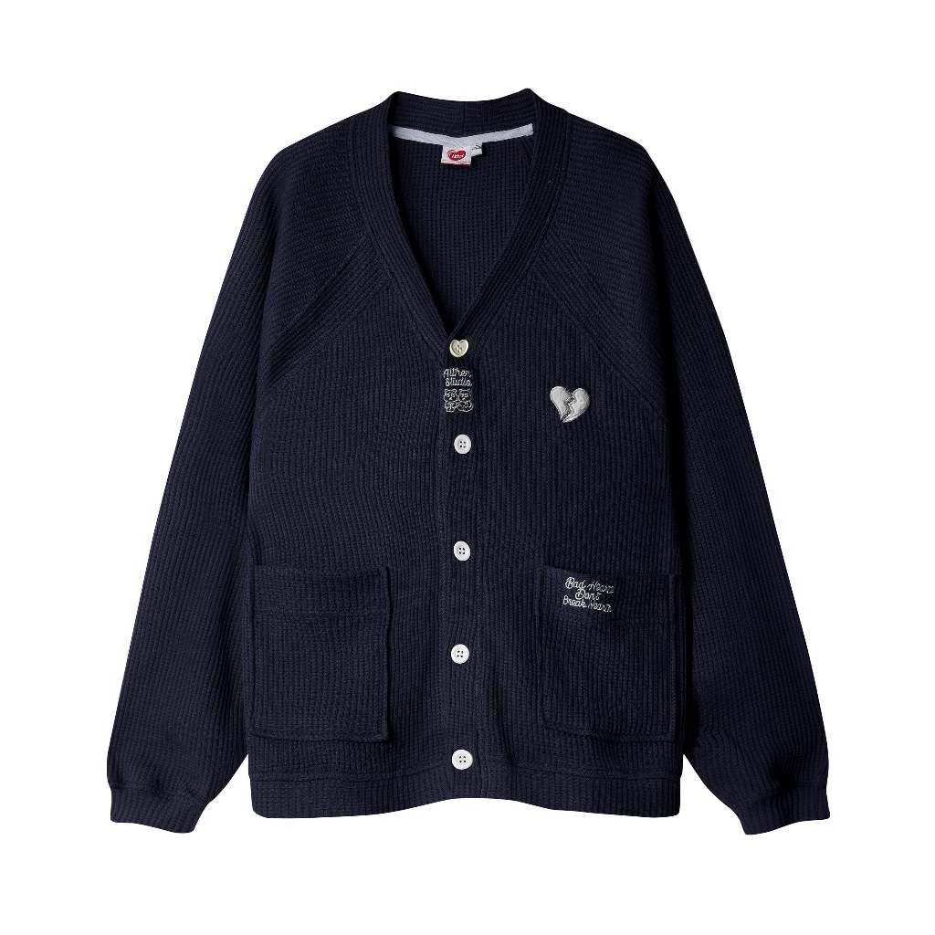 AIAI OFFICIAL Áo khoác nữ Cardigan Bad Hearts Don't Break Hearts thêu logo thương hiệu
