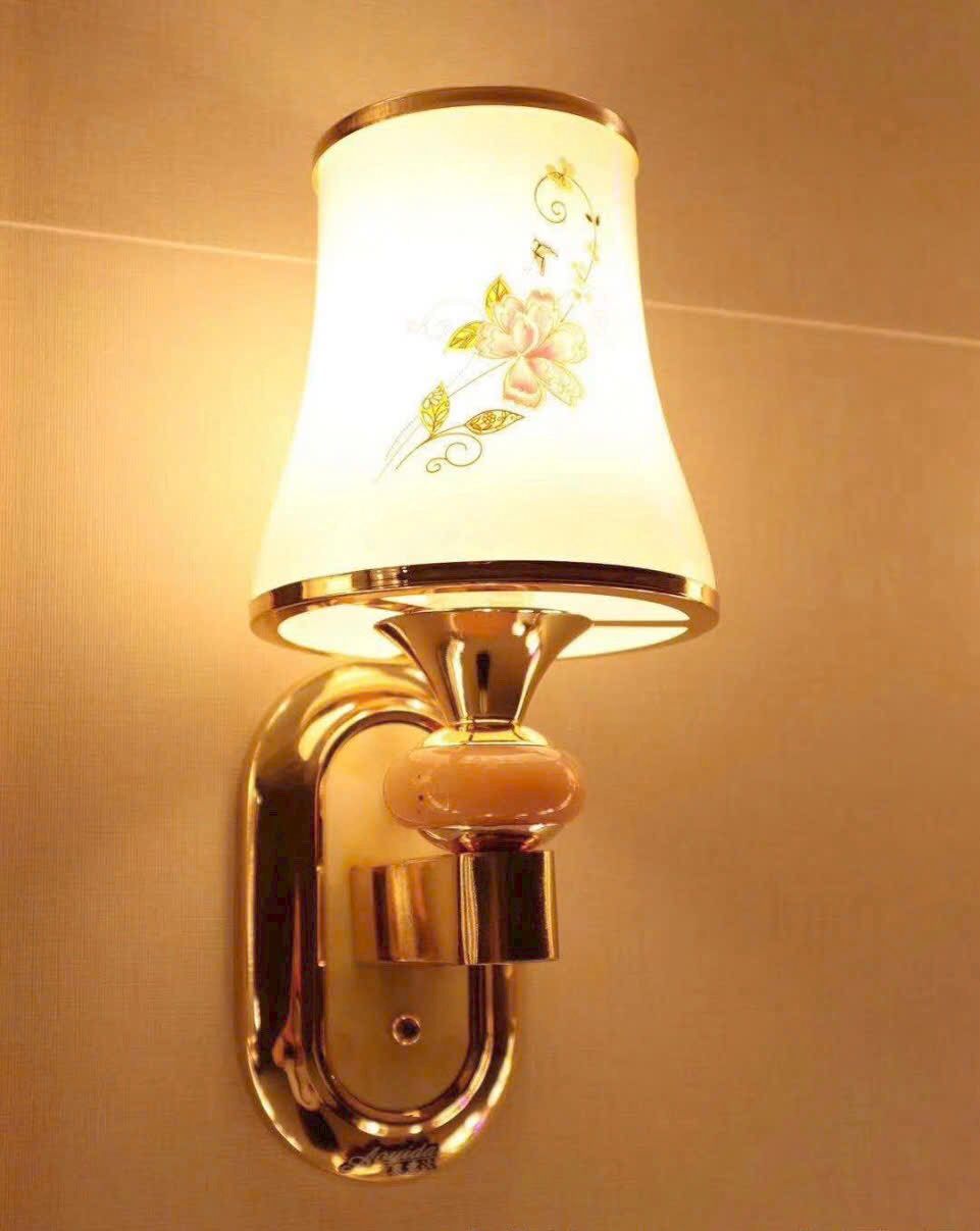 Đèn Tường Hợp Kim