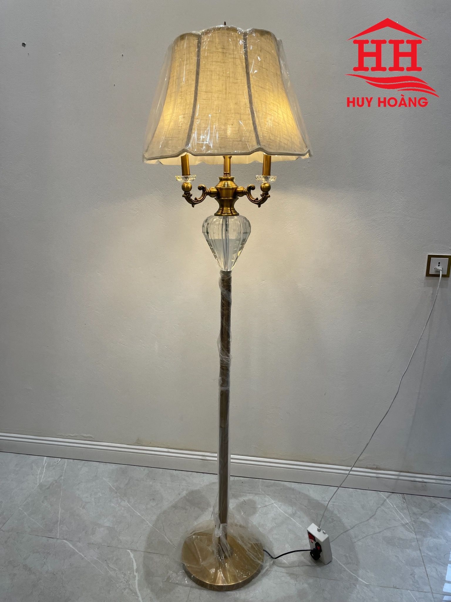 Đèn Trang Trí Để Sàn HH6354