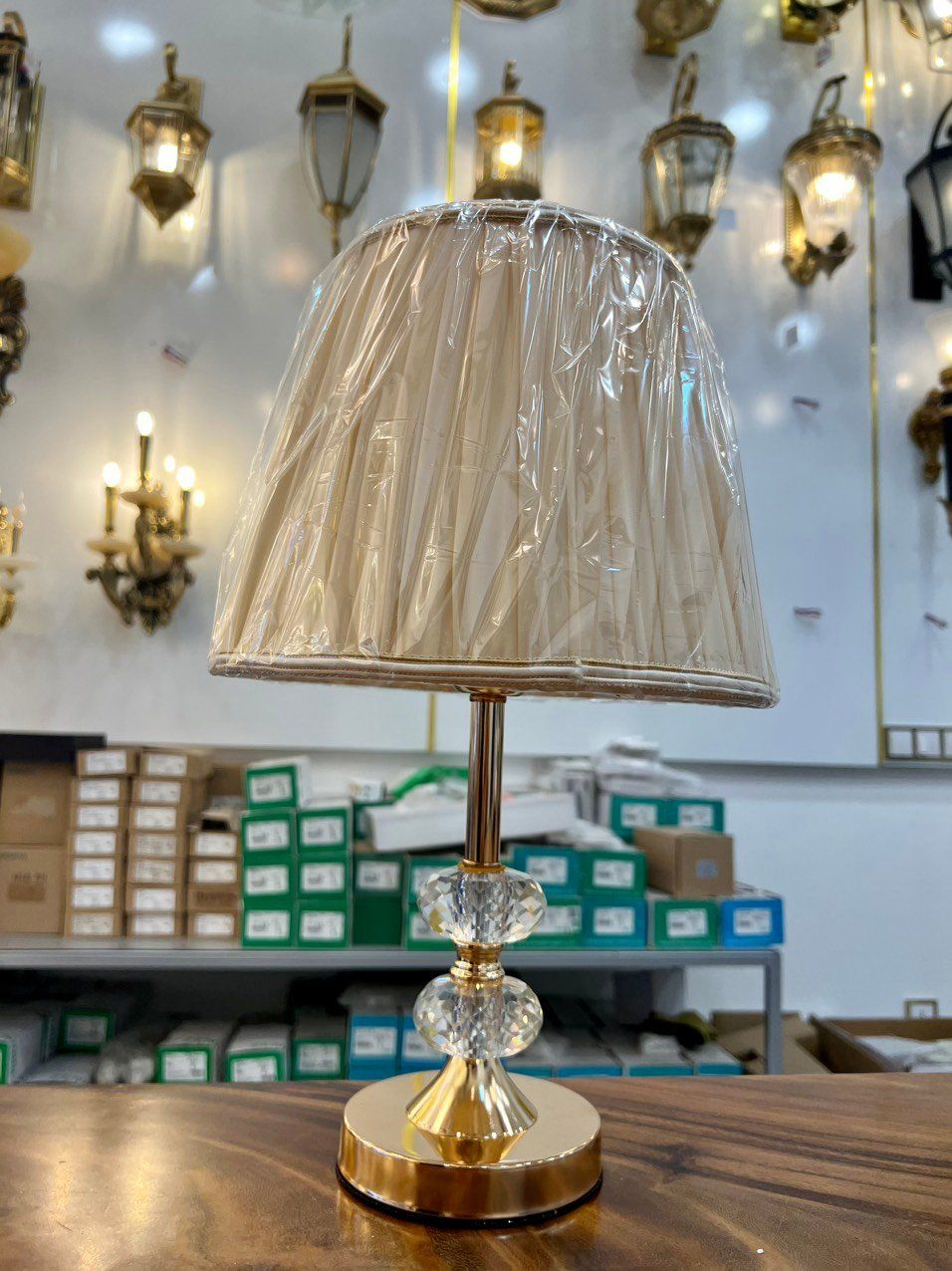 Đèn Để Bàn HH6075