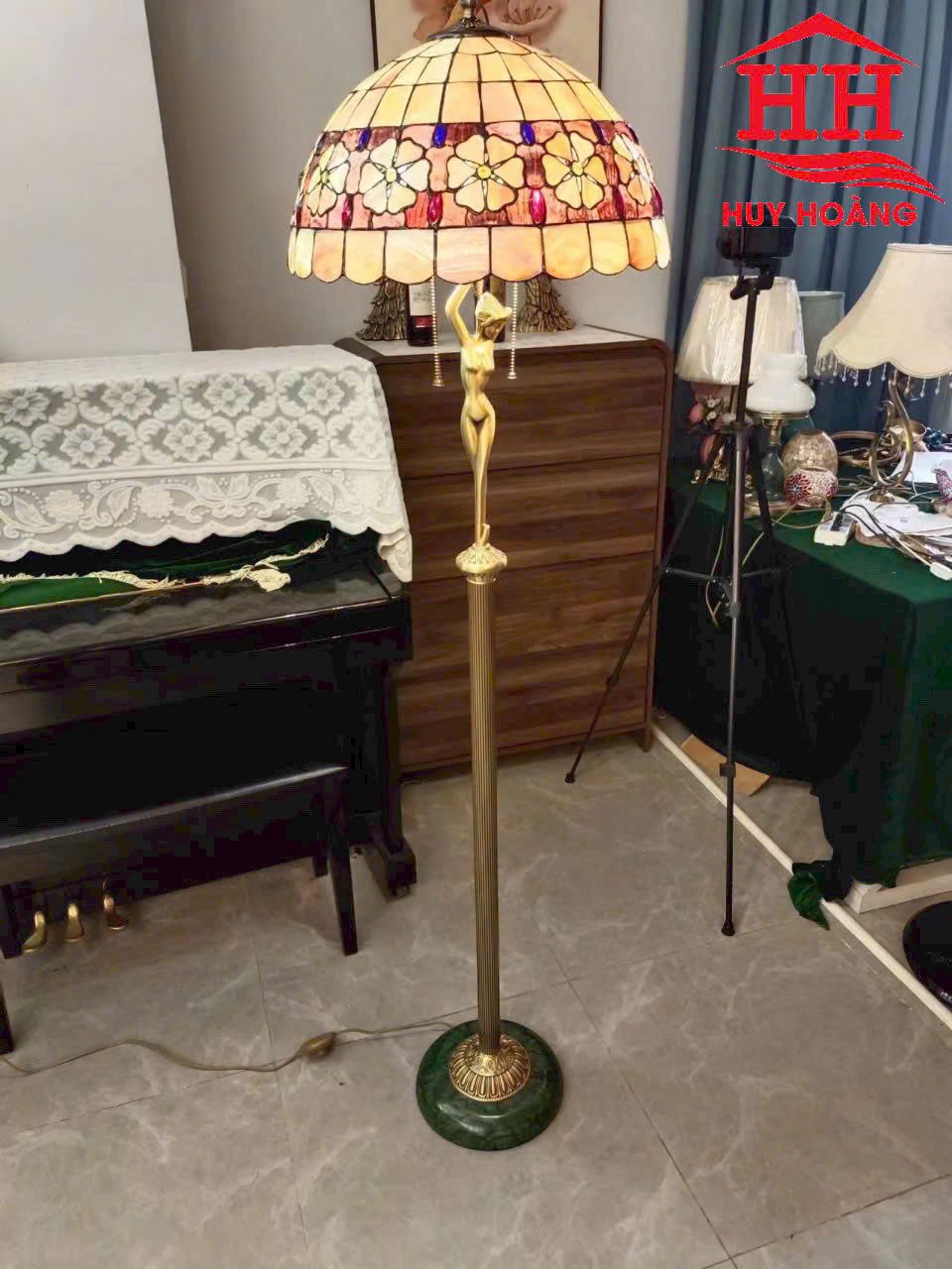 Đèn Trang Trí Để Sàn HH1995