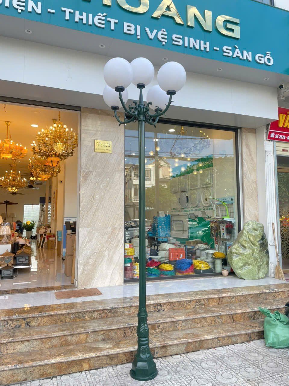 Cột Đèn Sân Vườn HH102