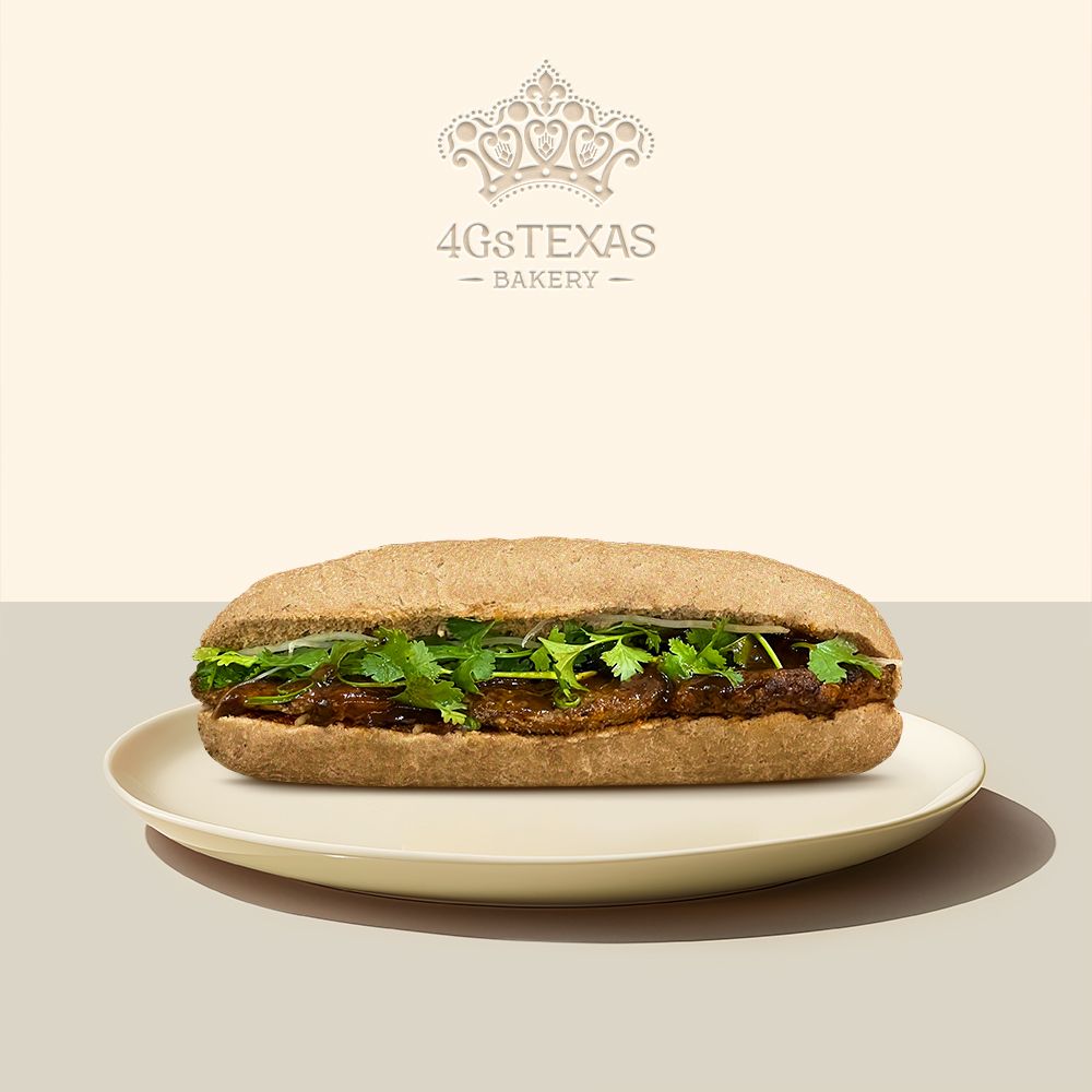 BÁNH MÌ ĐEN THỊT BÒ NƯỚNG
