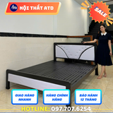Giường sắt hộp 4x8 phối màu đầu giường