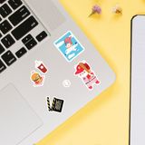 Sticker hành trình đến Hàn Quốc của Moni