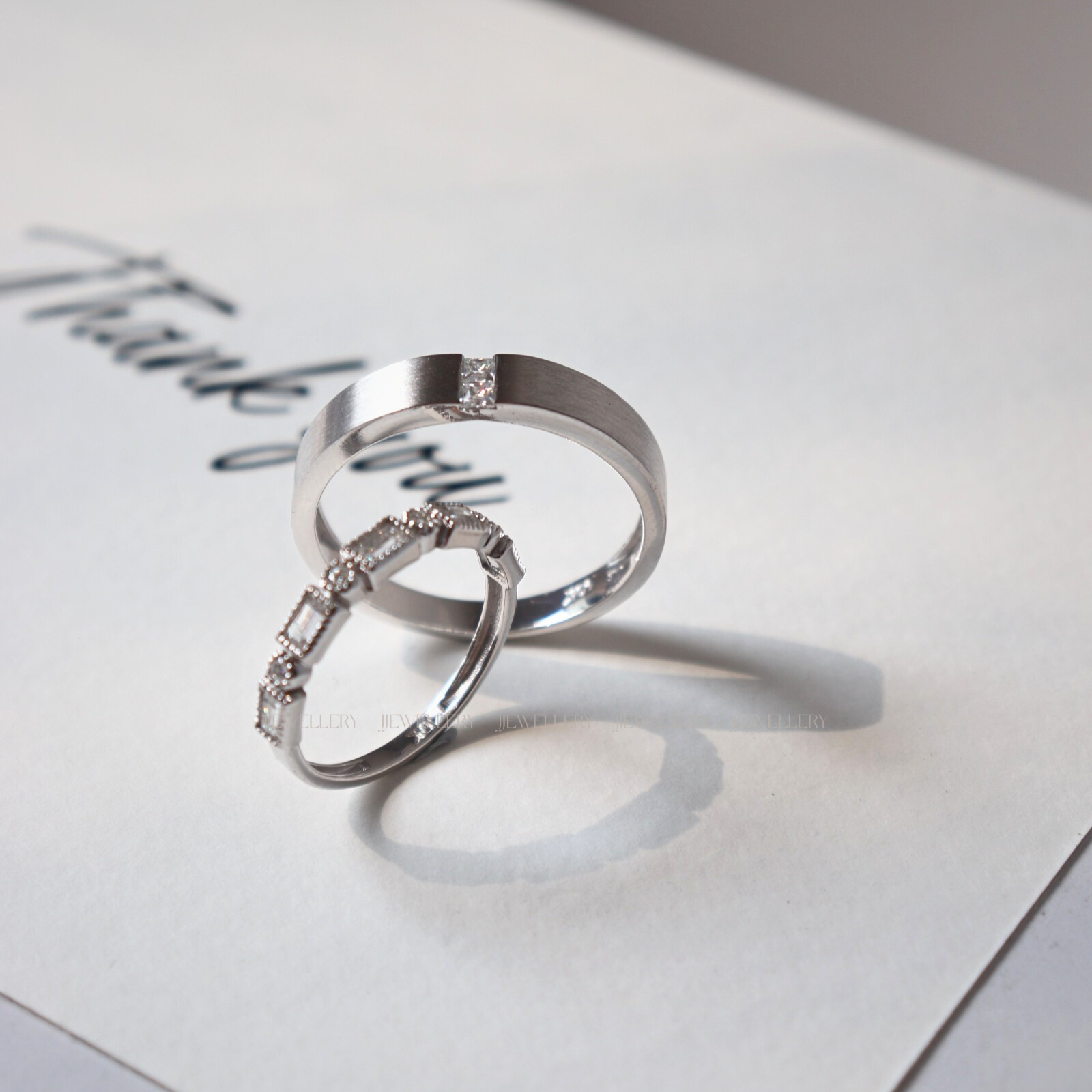 Lueur Cặp nhẫn cưới vàng trắng Moissanite CP-Lueur-WG10
