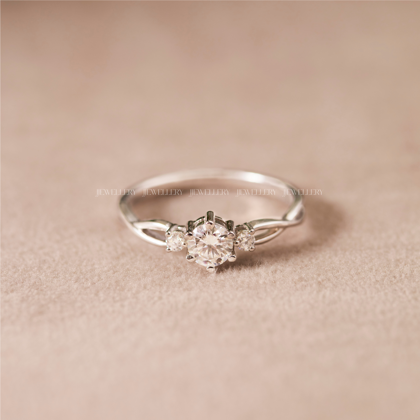 Déesse Nhẫn nữ vàng trắng Moissanite LR-Déesse-WG10