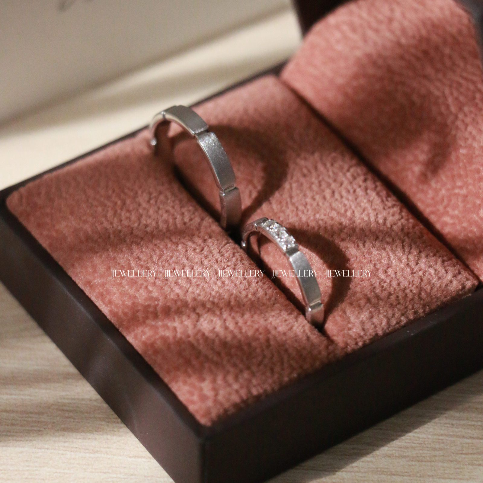 Gemma Cặp nhẫn cưới vàng trắng Moissanite CP-Gemma-WG10
