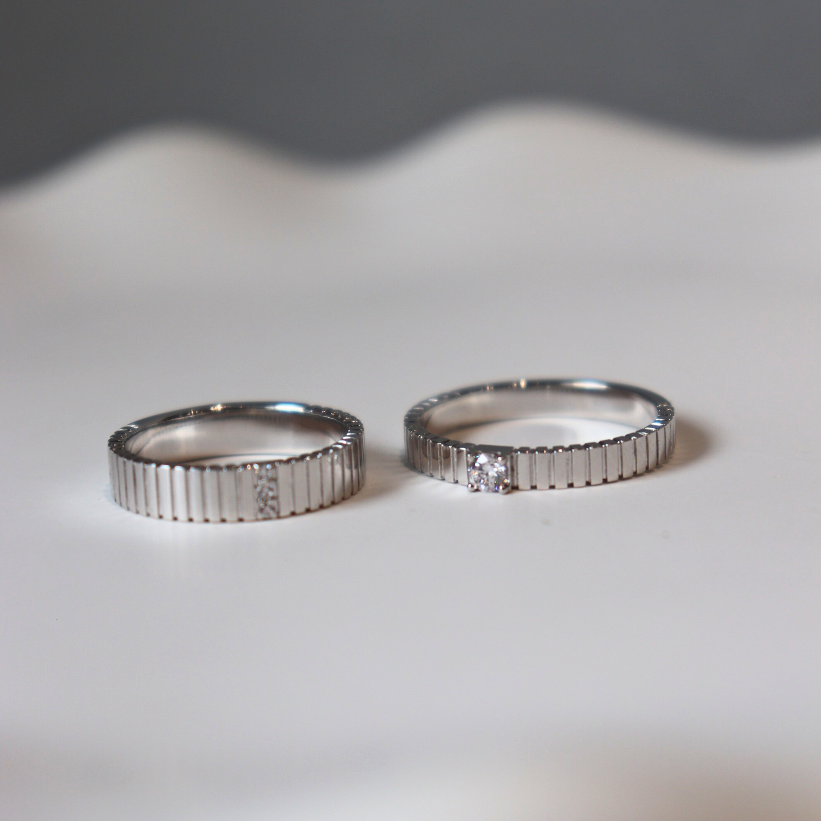 Ilumia Cặp nhẫn vàng trắng Moissanite CP-Ilumia-WG10