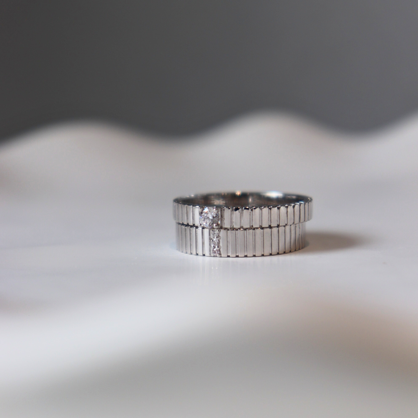 Ilumia Cặp nhẫn vàng trắng Moissanite CP-Ilumia-WG10