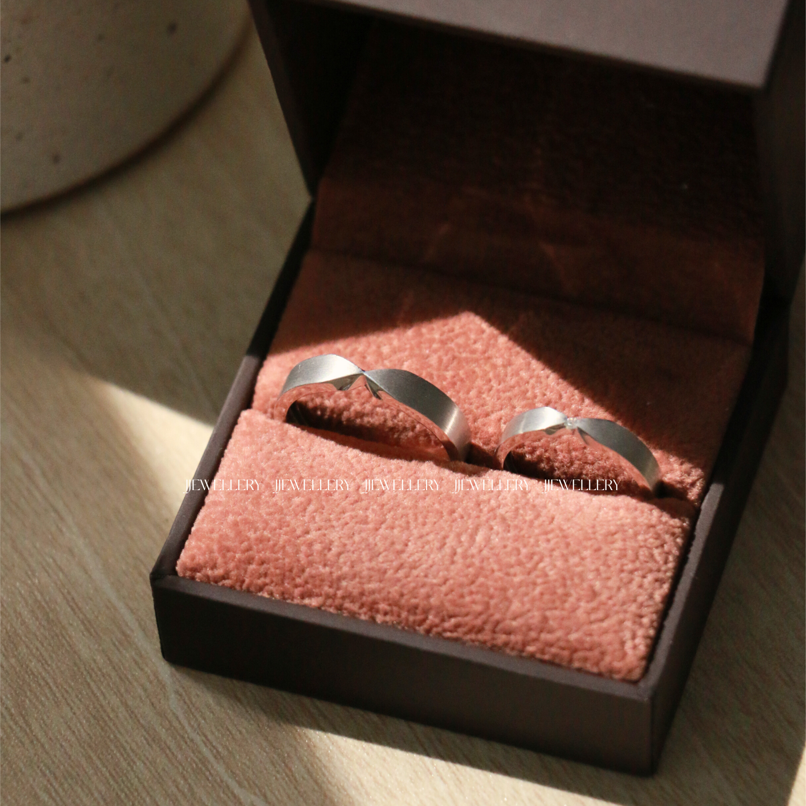 Lagom Cặp nhẫn cưới vàng trắng Moissanite CP-Lagom-WG10