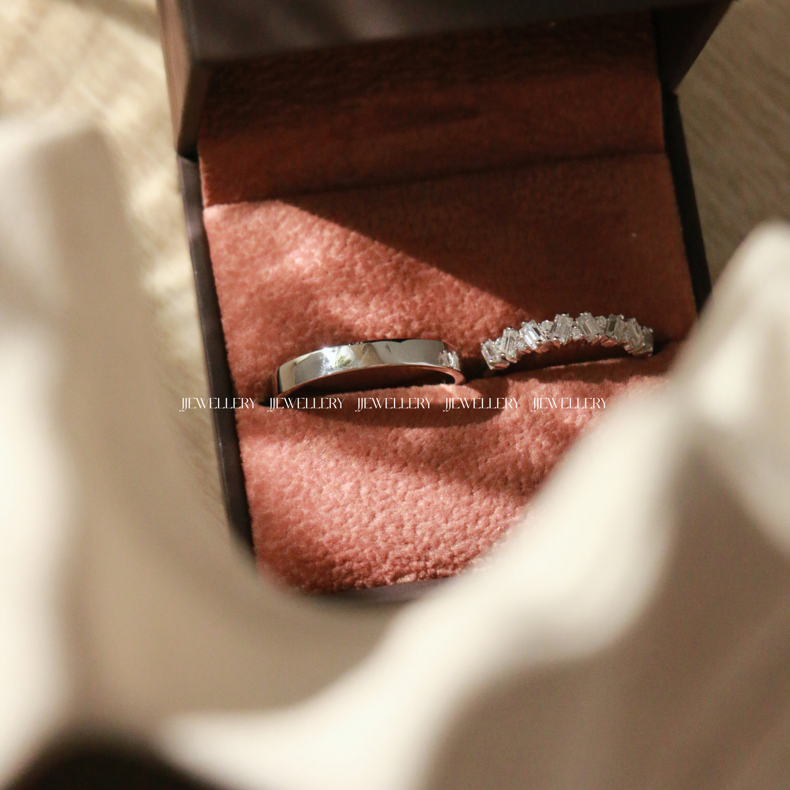 Lumière Cặp nhẫn cưới vàng trắng Moissanite CP-Lumière-WG10