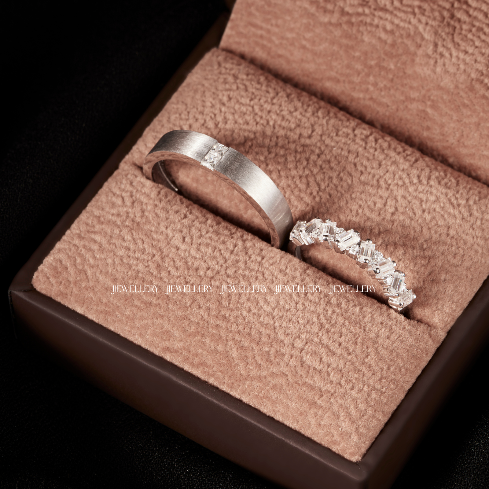 Lumière Cặp nhẫn cưới vàng trắng Moissanite CP-Lumière-WG10