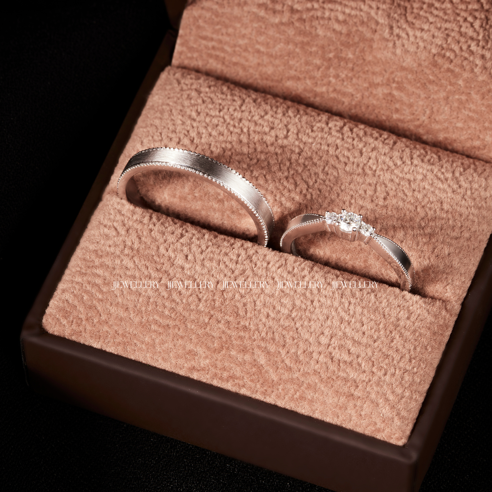 Pure Cặp nhẫn cưới vàng trắng Moissanite CP-Pure-WG10