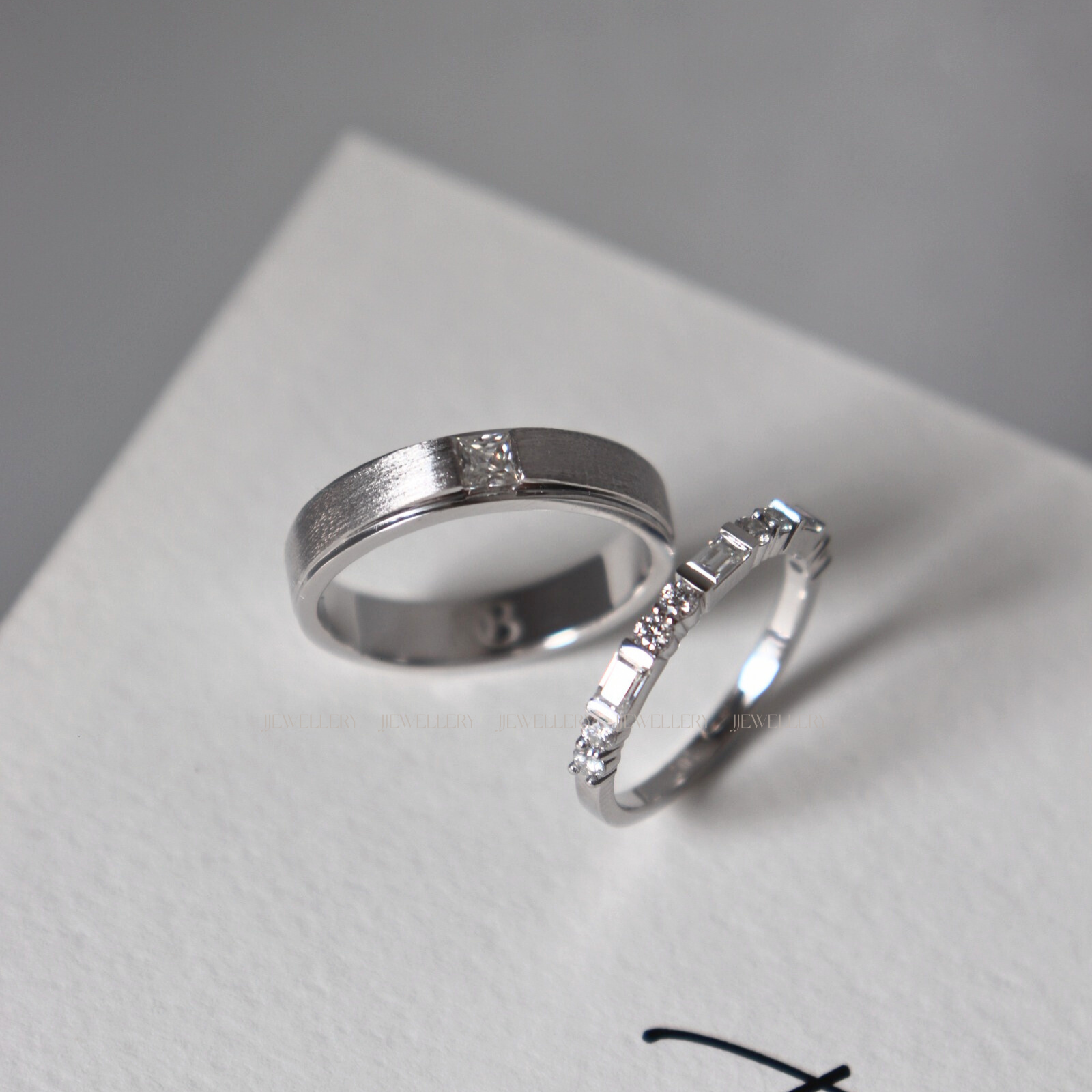 Quinn Cặp nhẫn vàng trắng Moissanite CP-Quinn-WG10