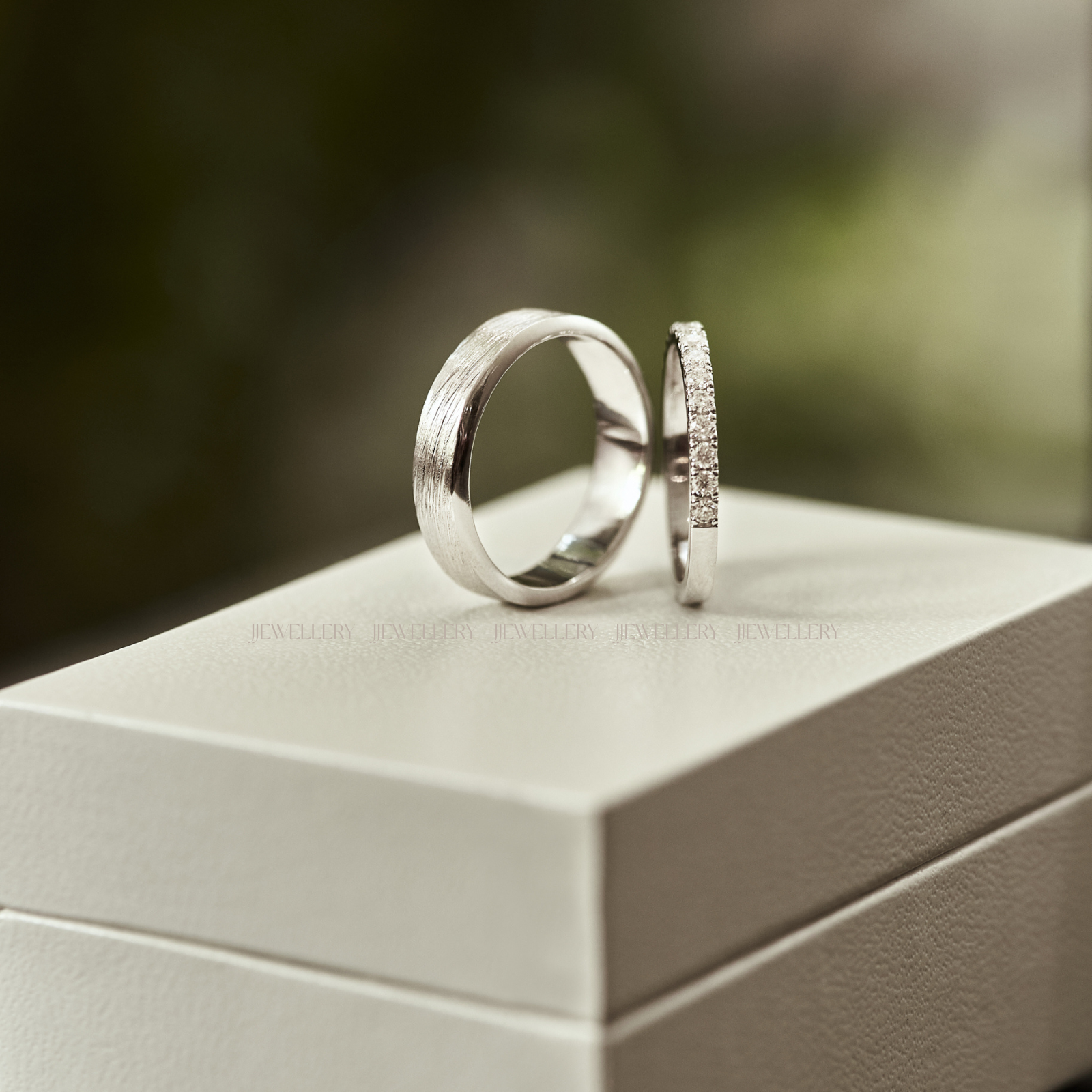 Simply Cặp nhẫn cưới vàng trắng Moissanite CP-Simply-WG10
