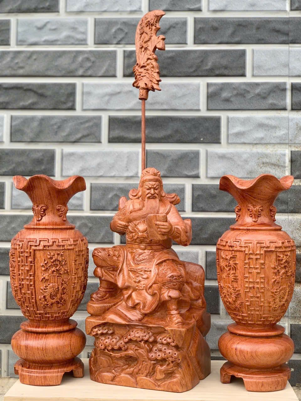 Bộ 3 Bức Gỗ Hương - Lục Bình và Tượng Quan Công