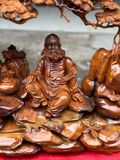 Đạt Ma Ngồi Dưới Gốc Tùng Cổ Thụ