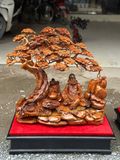 Đạt Ma Ngồi Dưới Gốc Tùng Cổ Thụ