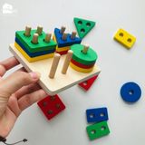 Đồ chơi - Thả hình khối gỗ 4 cọc vuông