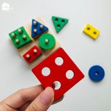 Đồ chơi - Thả hình khối gỗ 4 cọc vuông