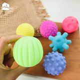 Đồ chơi - Bóng xúc giác giúp phát triển xúc giác, thị giác, thính giác cho bé (Bán lẻ 6 mẫu)